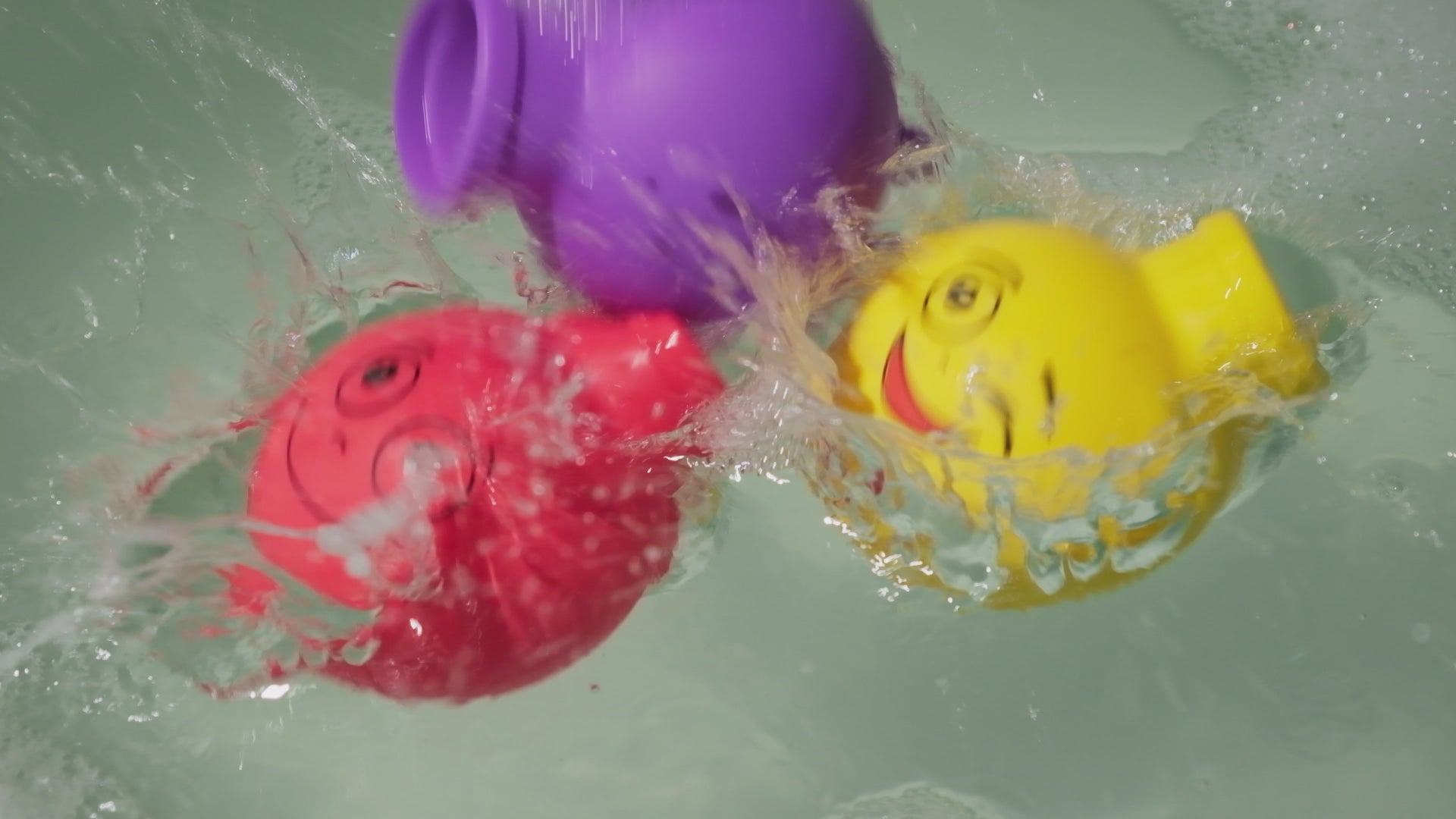 Unique Water Sprinkling Silicone Bath Toy